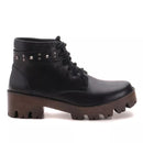 Coturno Tratorada Spike em Couro Preto